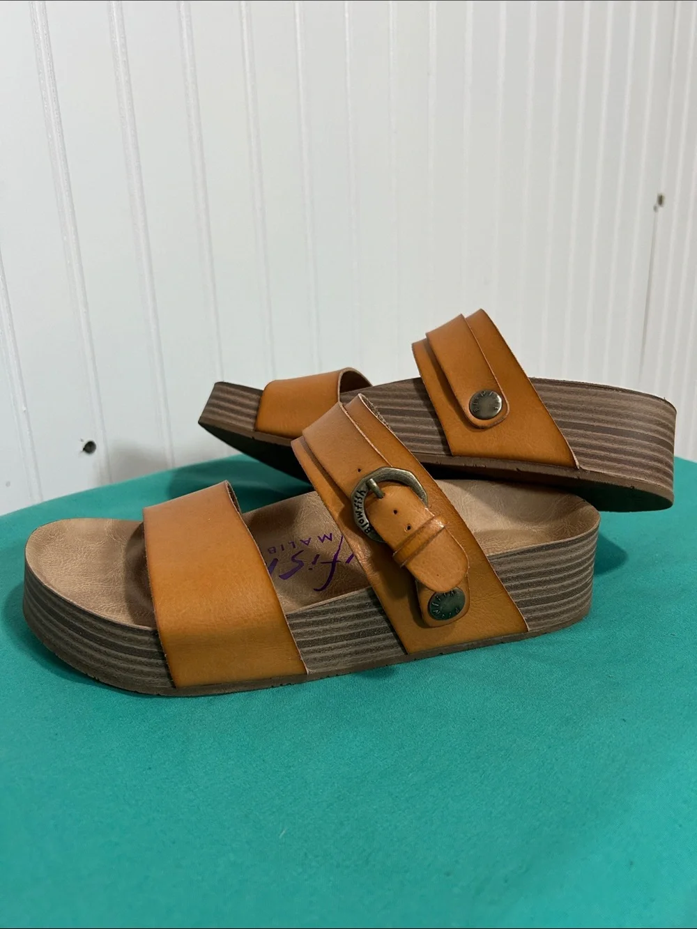 BLOWFISH Malibu Women's Tan Double Strap Wedge Slide Style Sandals Sz: 7